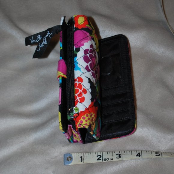 Vera Bradley Wallet/Wristlet - EUC - Picture 9 of 9